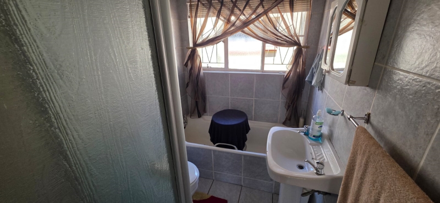 8 Bedroom Property for Sale in Meiringspark North West